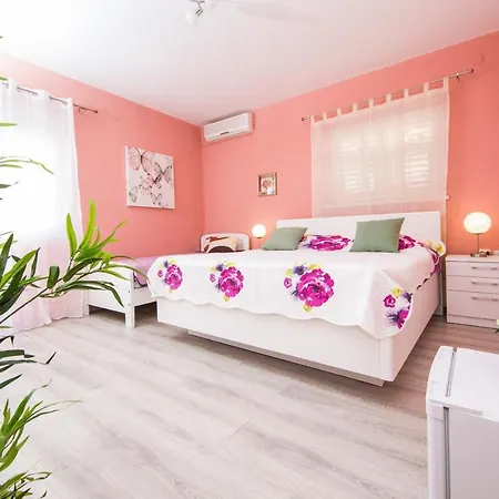 Guest house Biba 3*